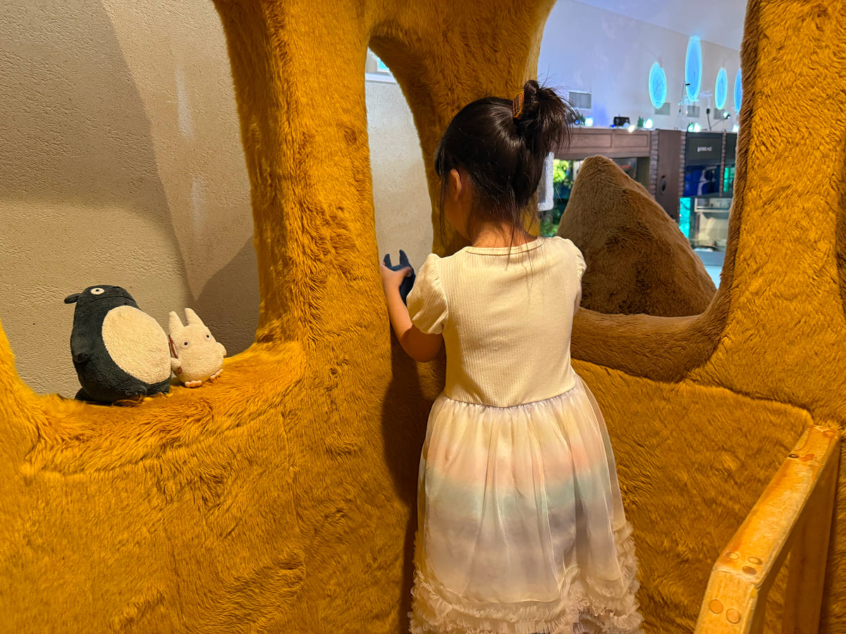 那須テディベアミュージアム ネコバスの中